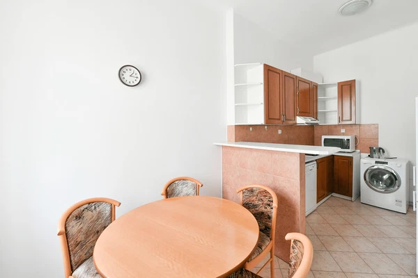 Rašínovo nábřeží, Nové Město - Prague 2 | Rent, Apartment, Two-bedroom (3+1), 104 m²