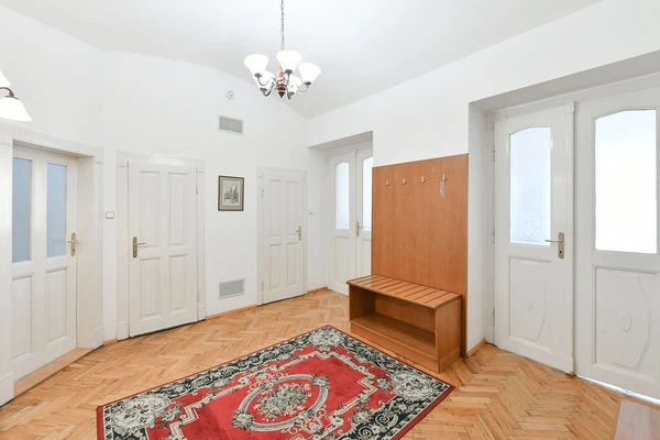 Rašínovo nábřeží, Nové Město - Prague 2 | Rent, Apartment, Two-bedroom (3+1), 104 m²