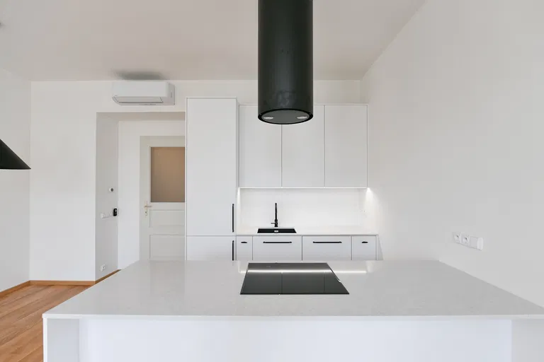 Dykova, Vinohrady - Prague 10 | Rent, Apartment, One-bedroom (2+kk), 68 m²