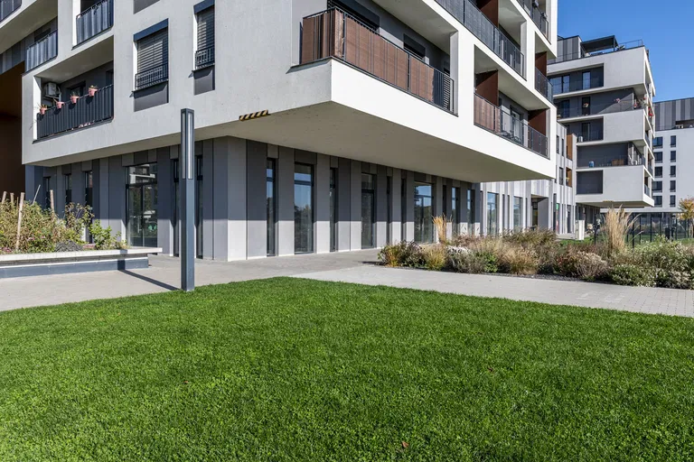 Zuzany Chalupovej, Petržalka - Bratislava V | Prenájom, Obchodný priestor, 142 m²