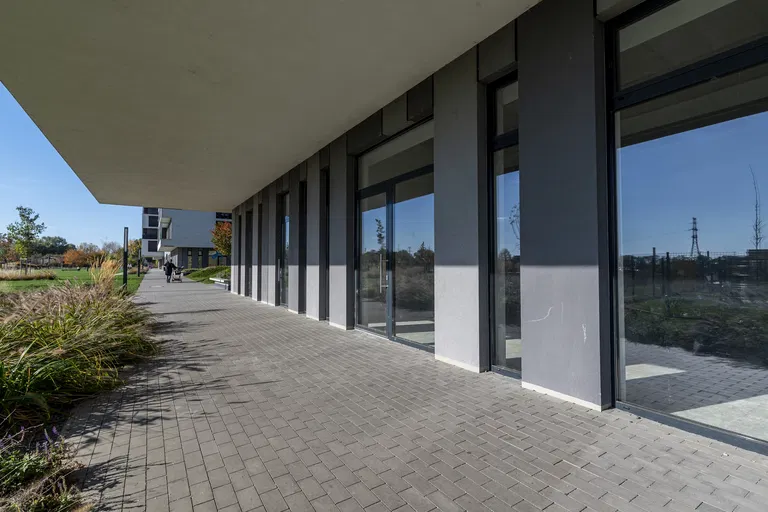 Zuzany Chalupovej, Petržalka - Bratislava V | Prenájom, Obchodný priestor, 142 m²
