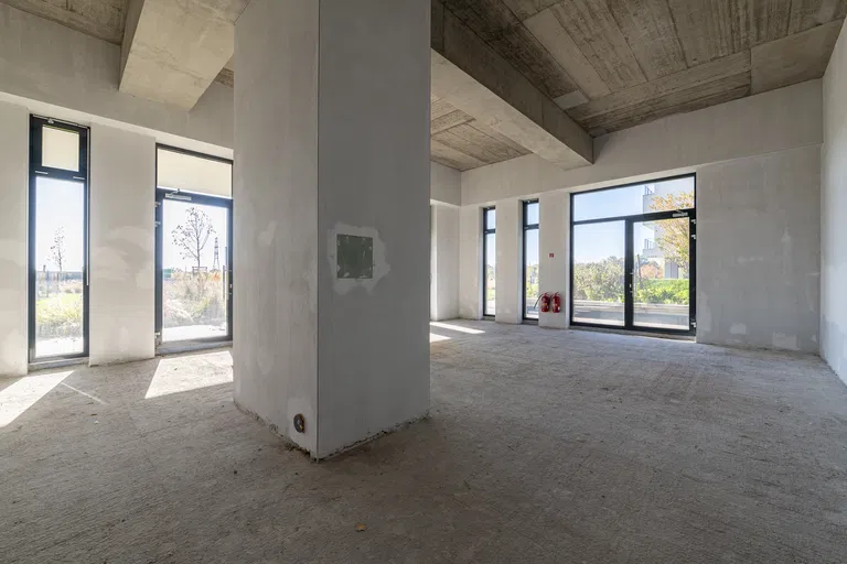 Zuzany Chalupovej, Petržalka - Bratislava V | Prenájom, Obchodný priestor, 142 m²