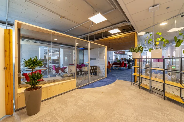 Plynárenská, Ružinov - Bratislava II | Prenájom, Kancelárie, 377 m²