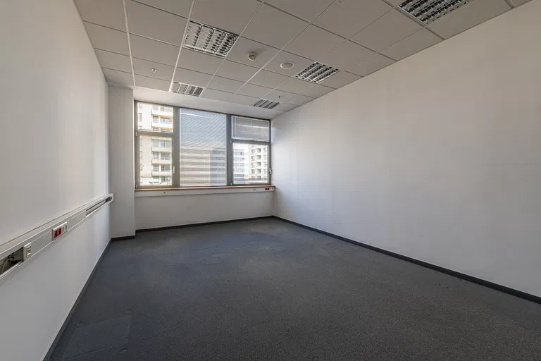 Plynárenská, Ružinov - Bratislava II | Rent, Offices, 661 m²