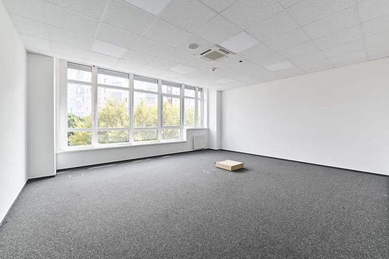 Ševčenkova, Petržalka - Bratislava V | Rent, Office building, 5 050 m²