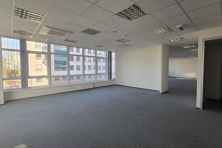 Ševčenkova, Petržalka - Bratislava V | Prenájom, Kancelárie, 1180 m²
