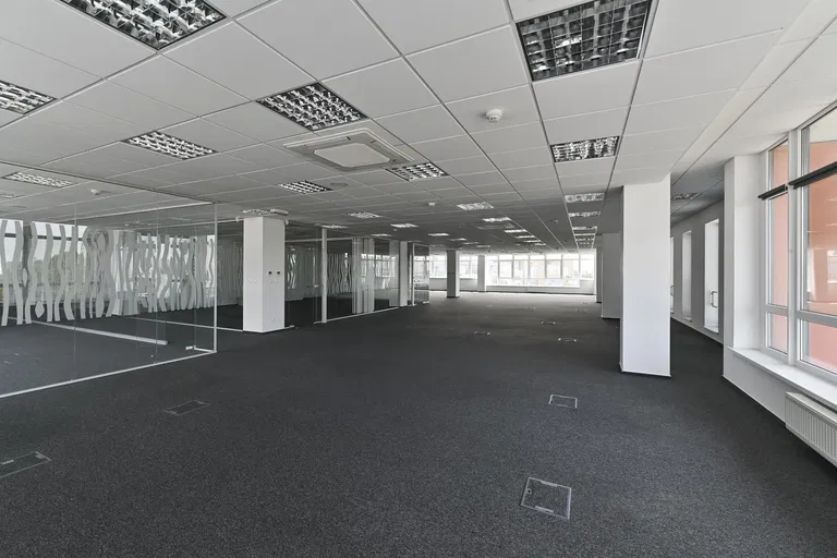 Ševčenkova, Petržalka - Bratislava V | Prenájom, Kancelárie, 1180 m²