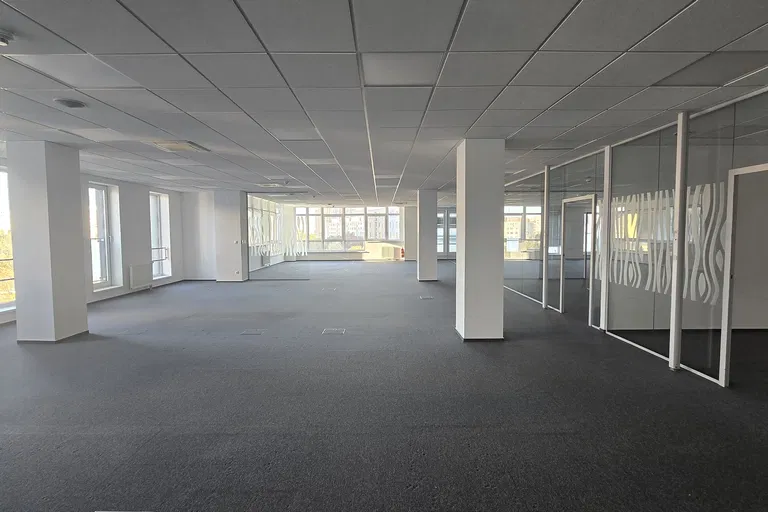 Ševčenkova, Petržalka - Bratislava V | Rent, Offices, 790 m²