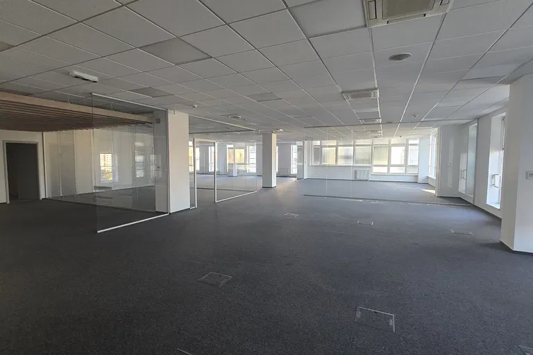Ševčenkova, Petržalka - Bratislava V | Rent, Offices, 790 m²