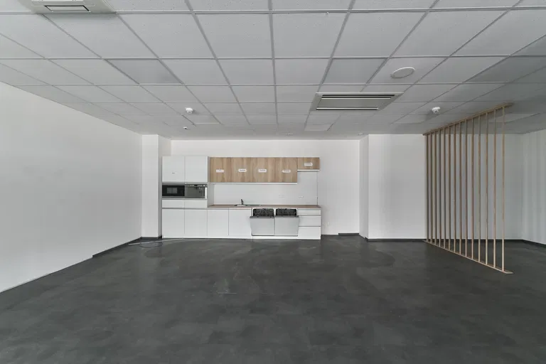 Ševčenkova, Petržalka - Bratislava V | Prenájom, Kancelárie, 1180 m²
