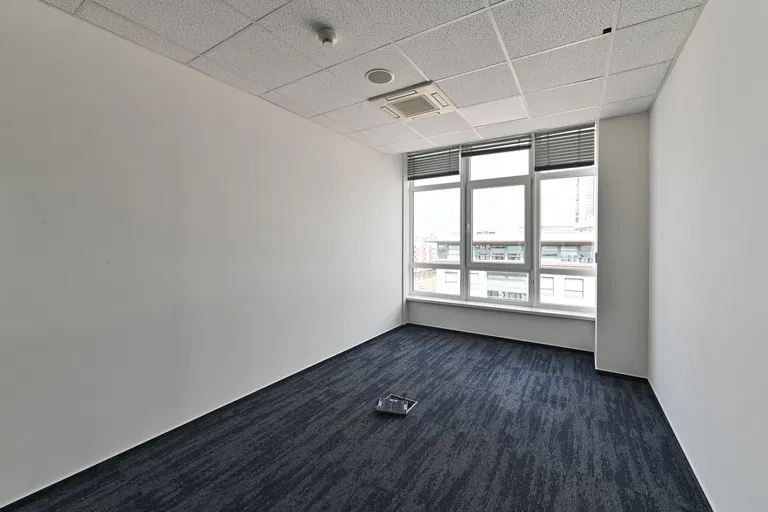 Ševčenkova, Petržalka - Bratislava V | Prenájom, Kancelárie, 1180 m²