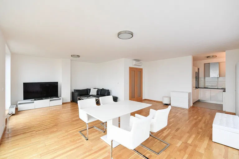 Italská, Vinohrady - Prague 2 | Rent, Apartment, Two-bedroom (3+kk), 137 m²