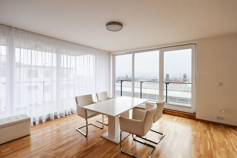 Italská, Vinohrady - Prague 2 | Rent, Apartment, Two-bedroom (3+kk), 137 m²