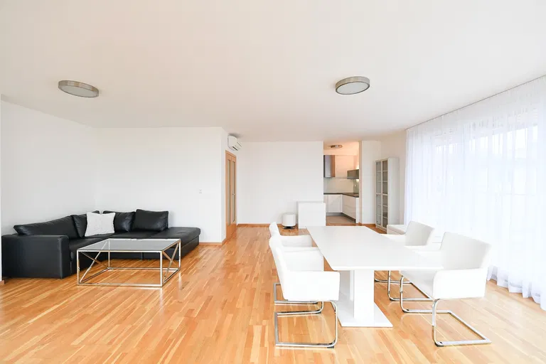 Italská, Vinohrady - Prague 2 | Rent, Apartment, Two-bedroom (3+kk), 137 m²