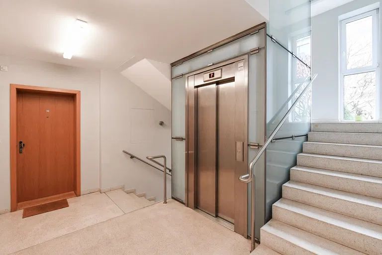 Italská, Vinohrady - Prague 2 | Rent, Apartment, Two-bedroom (3+kk), 137 m²