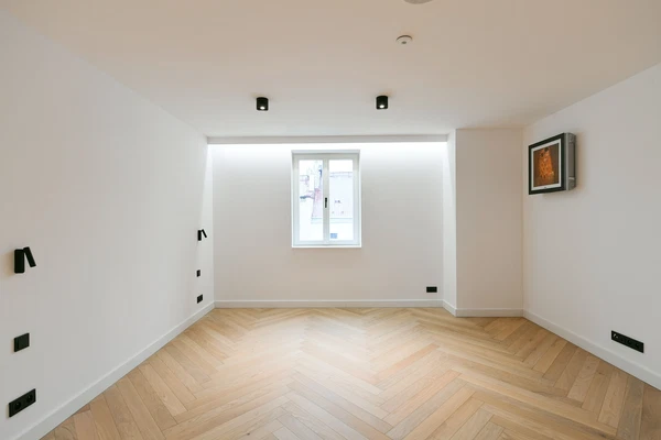 Sokolovská, Karlín - Prague 8 | Sale, Apartment, Three-bedroom (4+kk), 192 m²