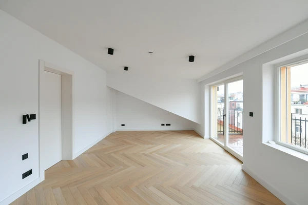 Sokolovská, Karlín - Prague 8 | Sale, Apartment, Three-bedroom (4+kk), 192 m²