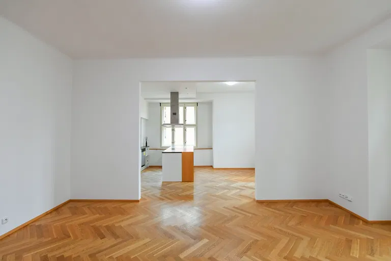 Puškinovo náměstí, Bubeneč - Prague 6 | Rent, Apartment, Two-bedroom (3+kk), 114 m²
