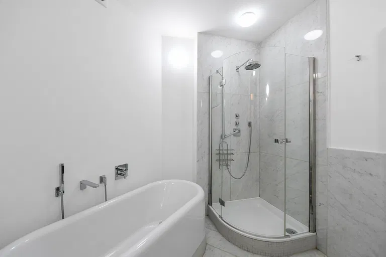 Puškinovo náměstí, Bubeneč - Prague 6 | Rent, Apartment, Two-bedroom (3+kk), 114 m²
