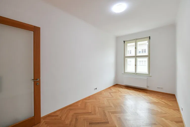 Puškinovo náměstí, Bubeneč - Prague 6 | Rent, Apartment, Two-bedroom (3+kk), 114 m²