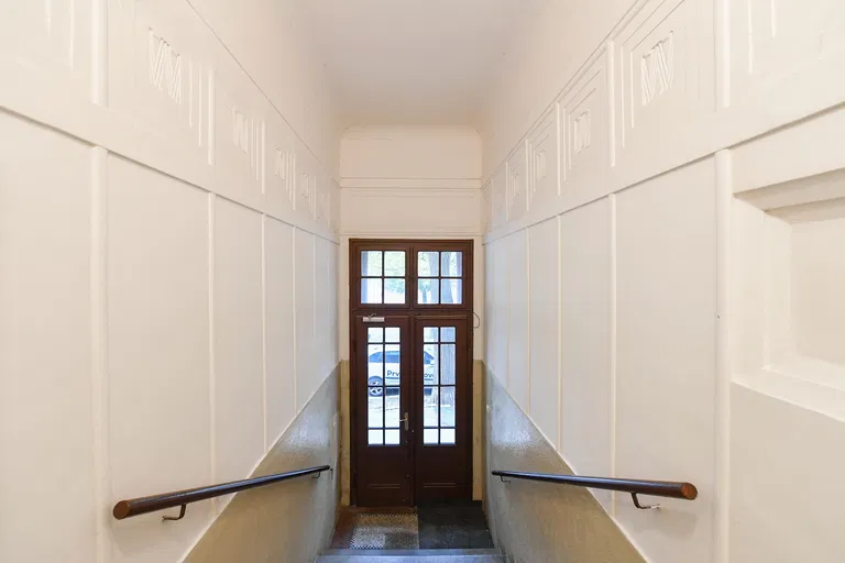 Puškinovo náměstí, Bubeneč - Prague 6 | Rent, Apartment, Two-bedroom (3+kk), 114 m²