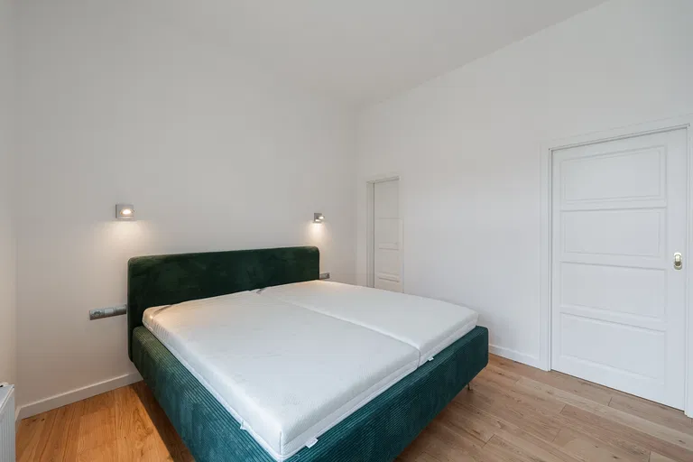 Slovinská, Vršovice - Prague 10 | Rent, Apartment, One-bedroom (2+kk), 50 m²