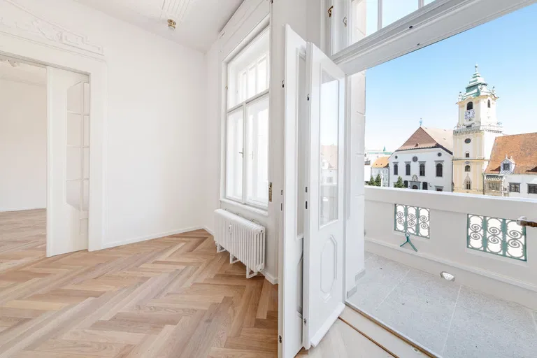 Hlavné námestie, Staré Mesto - Bratislava I | Prenájom, Kancelárie, 177 m²