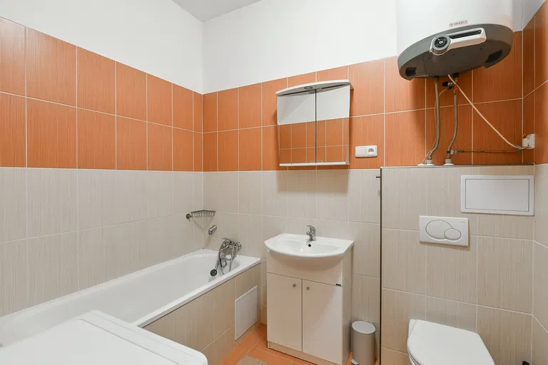 Pod Kaštany, Dejvice - Prague 6 | Sale, Apartment building, 1100 m²