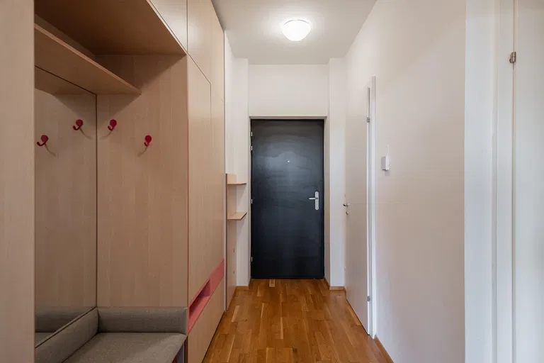 V Přístavu, Holešovice - Praha 7 | Predaj, Byt, 2-izbový, 82 m²