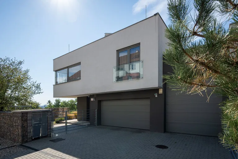 Azurová, Řečkovice - Brno-město | Predaj, Rodinný dom, 6-izbový, 756 m²