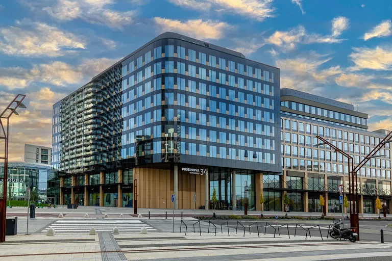 Pribinova, Ružinov - Bratislava II | Prenájom, Kancelárie, 530 m²