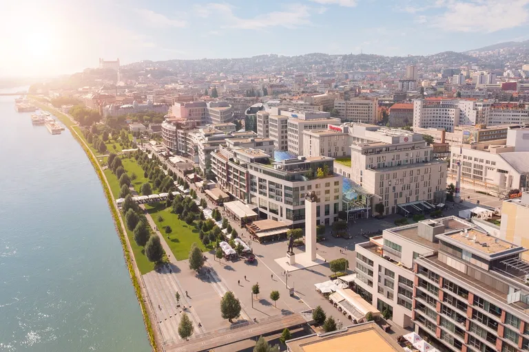 Pribinova, Ružinov - Bratislava II | Prenájom, Administratívna budova, 4 450 m²