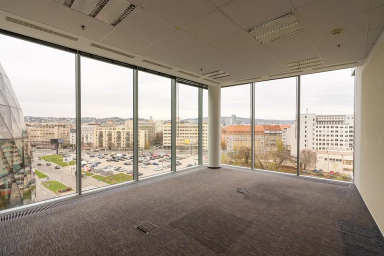 Pribinova, Ružinov - Bratislava II | Prenájom, Kancelárie, 324 m²