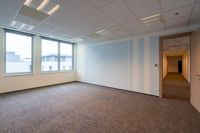 Pribinova, Ružinov - Bratislava II | Prenájom, Kancelárie, 1369 m²