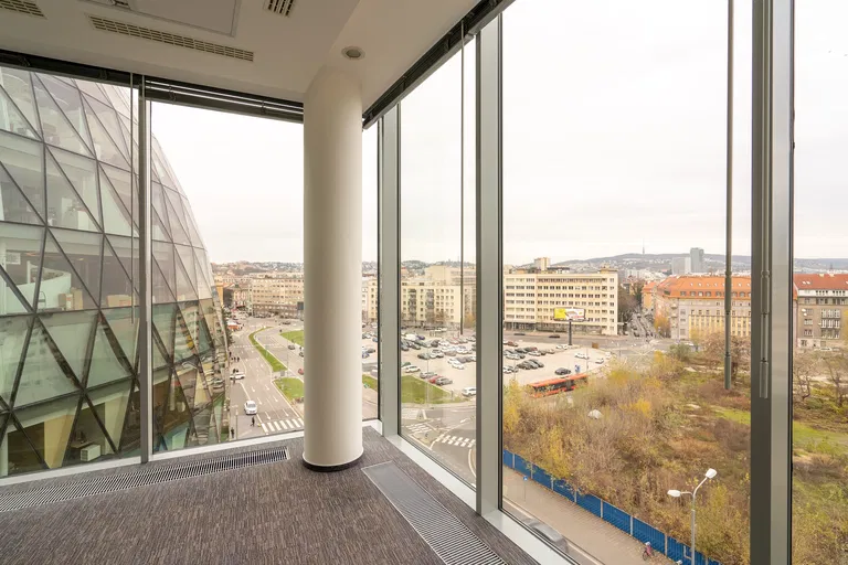 Pribinova, Ružinov - Bratislava II | Prenájom, Kancelárie, 1369 m²