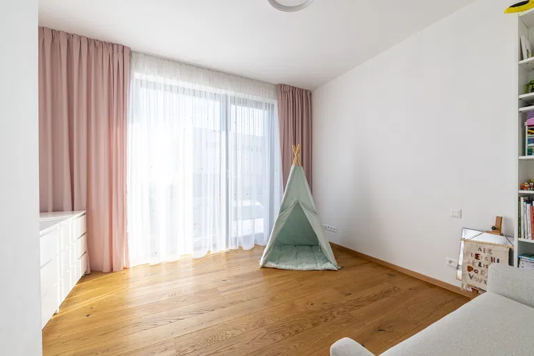 Merlotová, Nové Mesto - Bratislava III | Sale, House, Five-bedroom (6+kk), 318 m²