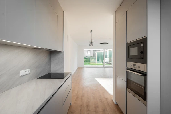 Statková, Ďáblice - Prague 8 | Rent, House, Four-bedroom (5+kk), 160 m²