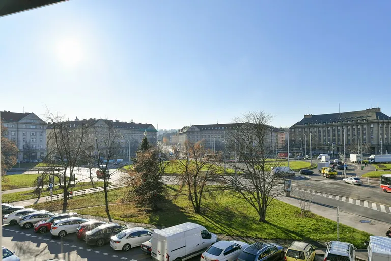 Vítězné náměstí, Bubeneč - Prague 6 | Rent, Apartment, One-bedroom (2+kk), 73 m²