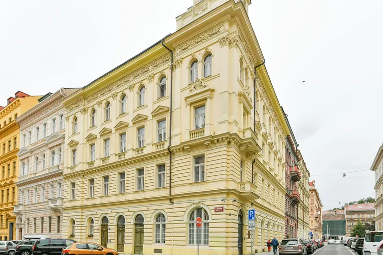 V Lesíčku, Smíchov - Prague 5 | Sale, Apartment, One-bedroom (2+kk), 77 m²