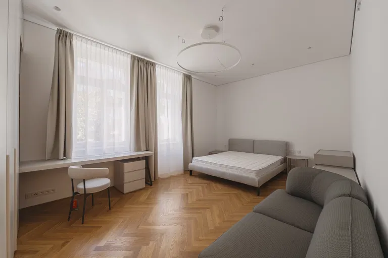 Fraňa Kráľa, Staré Mesto - Bratislava I | Prenájom, Byt, 5-izbový, 269 m²