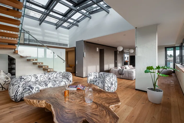 Na Hřebenkách, Smíchov - Prague 5 | Sale, Apartment, Four-bedroom (5+kk), 389 m²