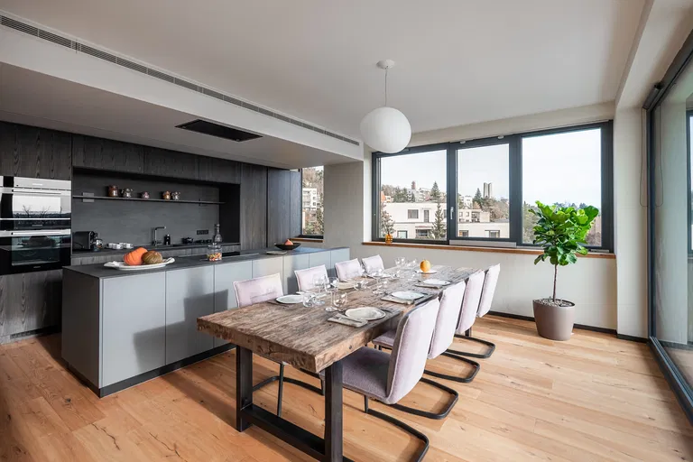 Na Hřebenkách, Smíchov - Prague 5 | Sale, Apartment, Four-bedroom (5+kk), 389 m²
