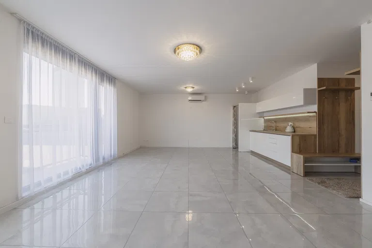 Budovateľská, Ružinov - Bratislava II | Predaj, Byt, 2-izbový, 130 m²