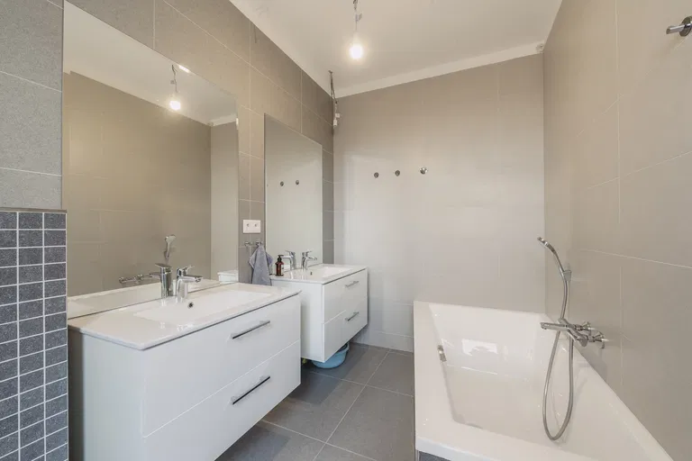Budovateľská, Ružinov - Bratislava II | Predaj, Byt, 2-izbový, 130 m²