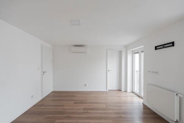 Zborovská, Malá Strana - Prague 5 | Rent, Apartment, Three-bedroom (4+kk), 125 m²