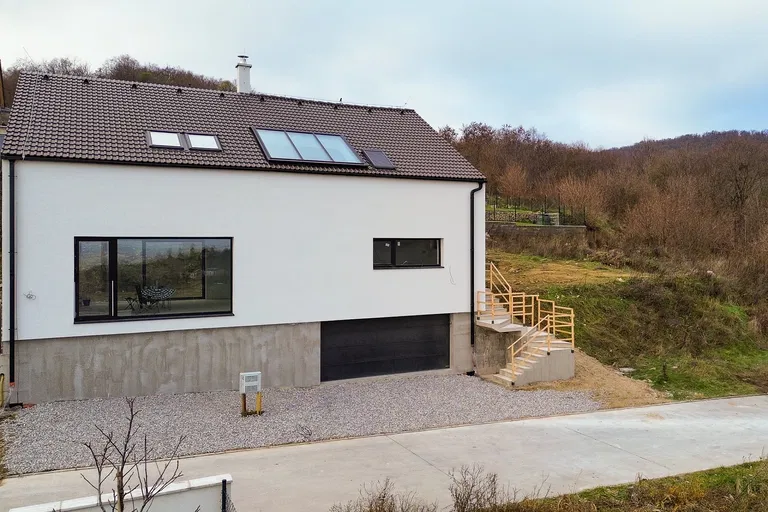 Sauberg, Svätý Jur - Pezinok | Predaj, Rodinný dom, 5-izbový, 272 m²