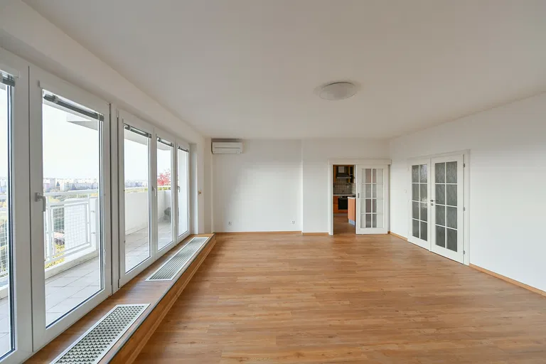Hyacintová, Záběhlice - Praha 10 | Predaj, Byt, 2-izbový, 119 m²