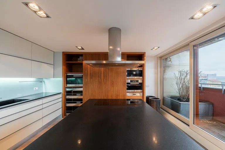 Paříkova, Vysočany - Prague 9 | Rent, Apartment, Three-bedroom (4+kk), 245 m²