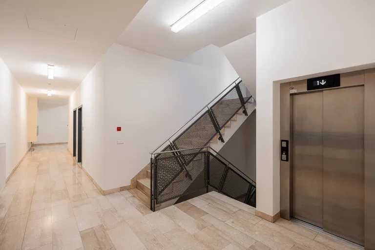 Paříkova, Vysočany - Prague 9 | Rent, Apartment, Three-bedroom (4+kk), 245 m²