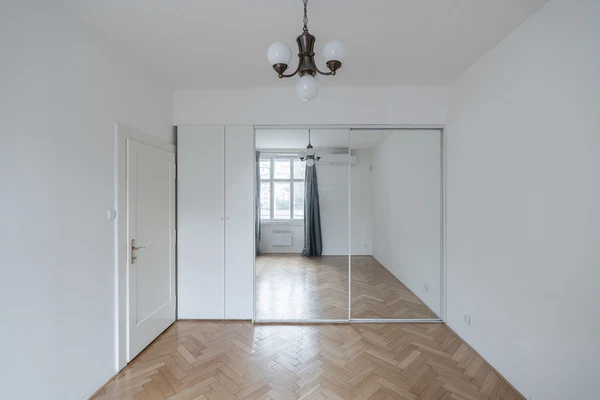 Koperníkova, Vinohrady - Prague 2 | Sale, Apartment, One-bedroom (2+kk), 121 m²